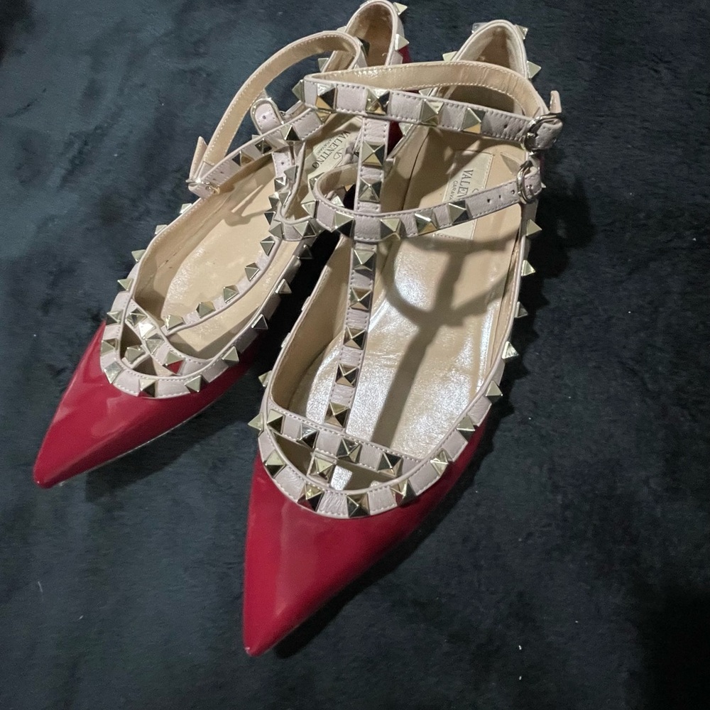 Valentino Garavani Rockstud Patent Leather Flats